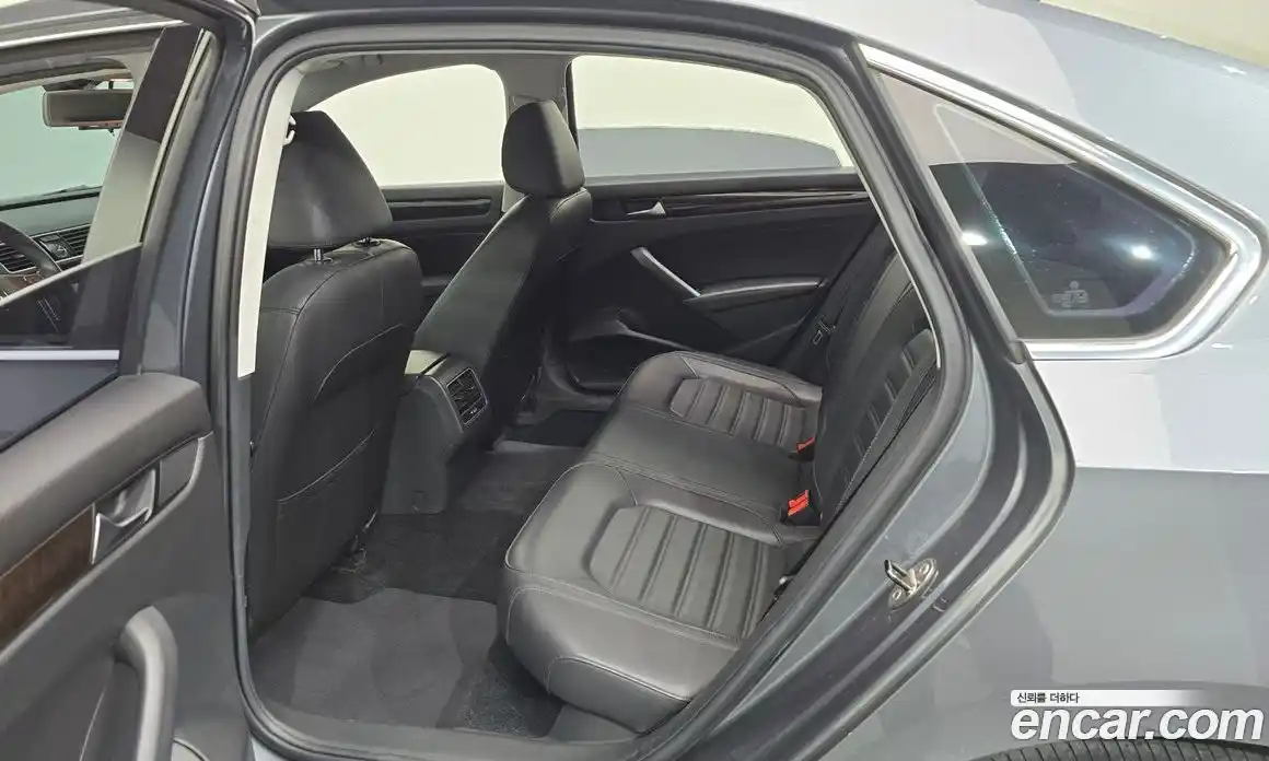 Volkswagen Passat 2014 1.8 гидро в Москве № 1838086, фото 11