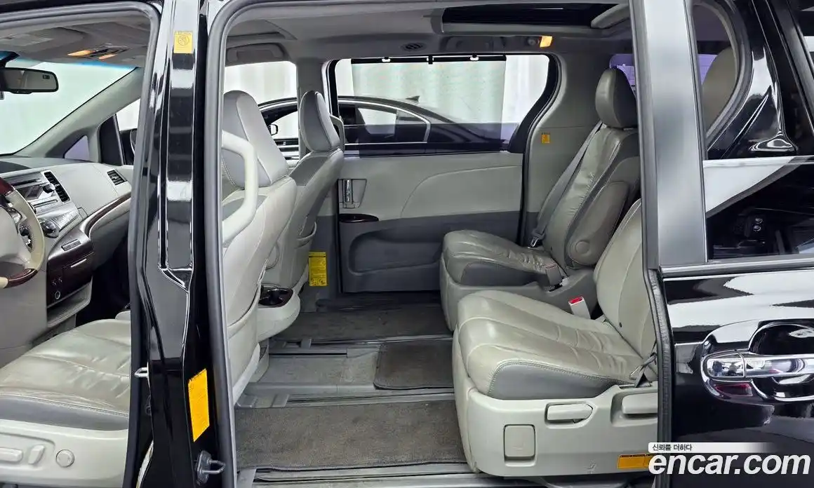Toyota Sienna 2011 3.5 гидро в Москве № 1838518, фото 16