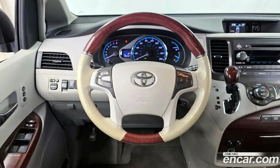 Toyota Sienna 2011 3.5 гидро в Москве № 1838518, фото 19