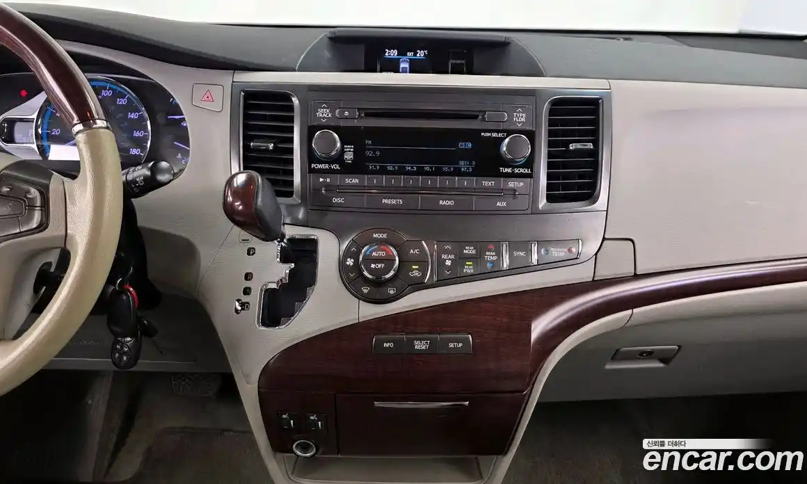Toyota Sienna 2011 3.5 гидро в Москве № 1838518, фото 20