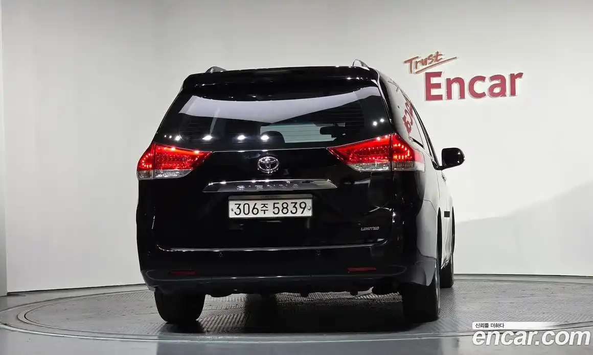 Toyota Sienna 2011 3.5 гидро в Москве № 1838518, фото 4