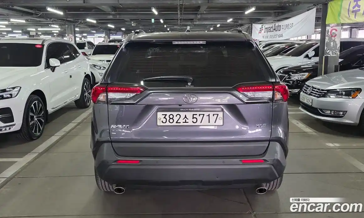 Toyota RAV4 2021 2.5 гидро в Москве № 1838554, фото 18