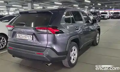 Toyota RAV4 2021 2.5 гидро в Москве № 1838554, миниатюра 4