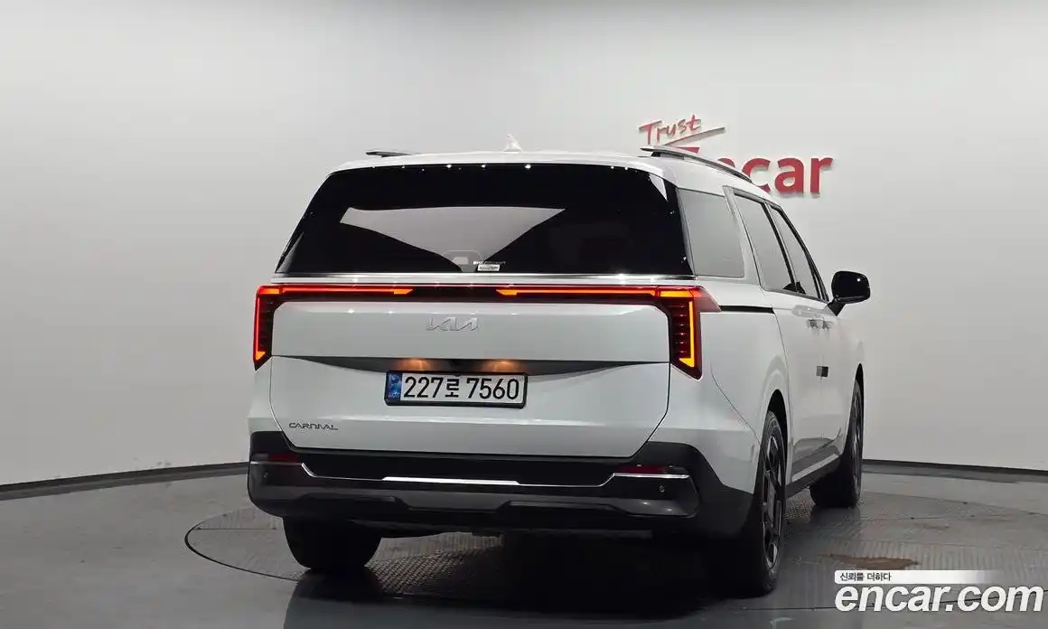 Kia Canival 2024 2.2 гидро, фото 3