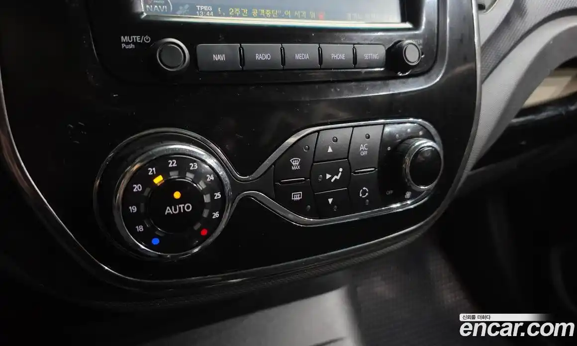 Renault QM3 2014 1.5 гидро в Москве № 1346881, фото 24