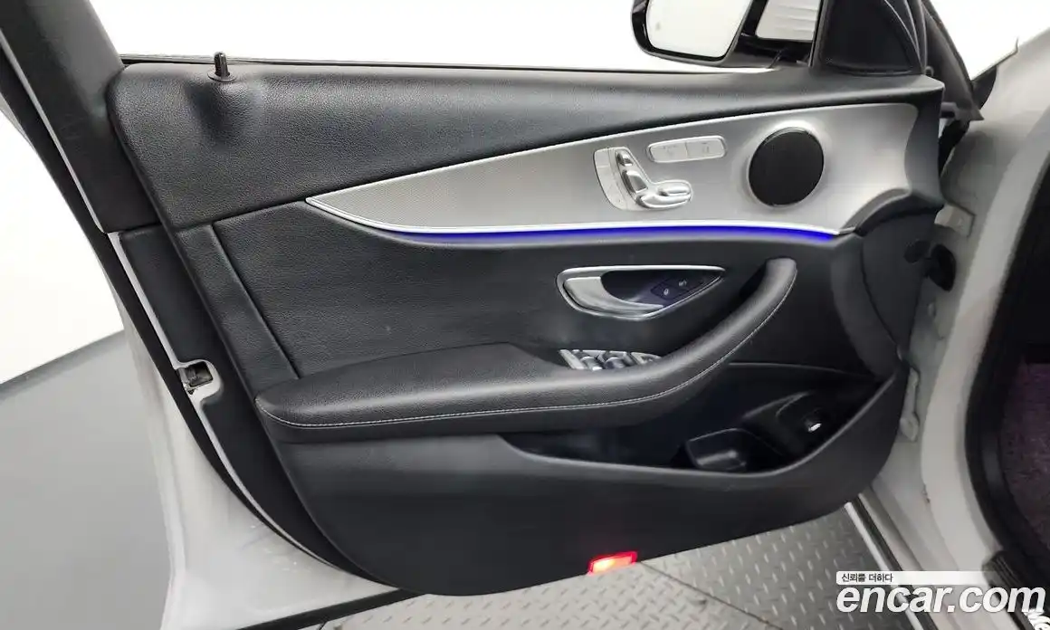 Mercedes-Benz E-Class 2019 2.0 гидро в Москве № 1348195, фото 14