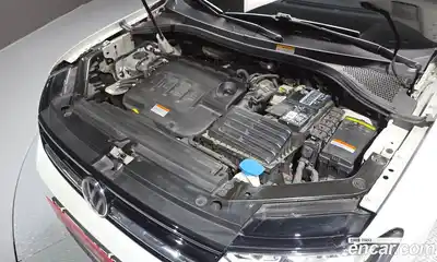 Volkswagen Tiguan 2020 2.0 гидро в Москве № 1405511, миниатюра 6