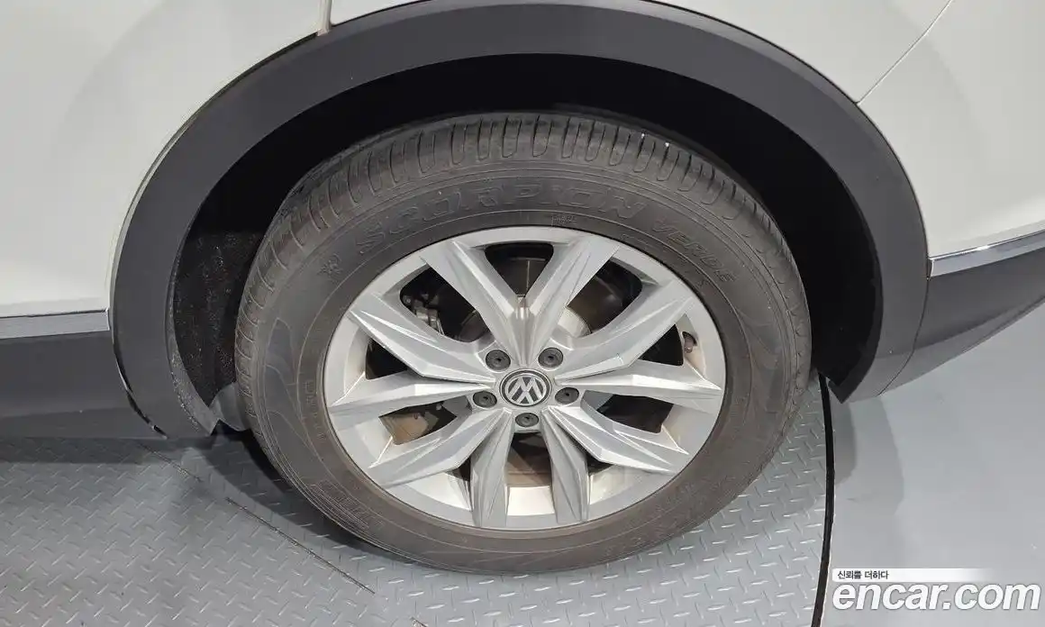 Volkswagen Tiguan 2020 2.0 гидро в Москве № 1405511, фото 7