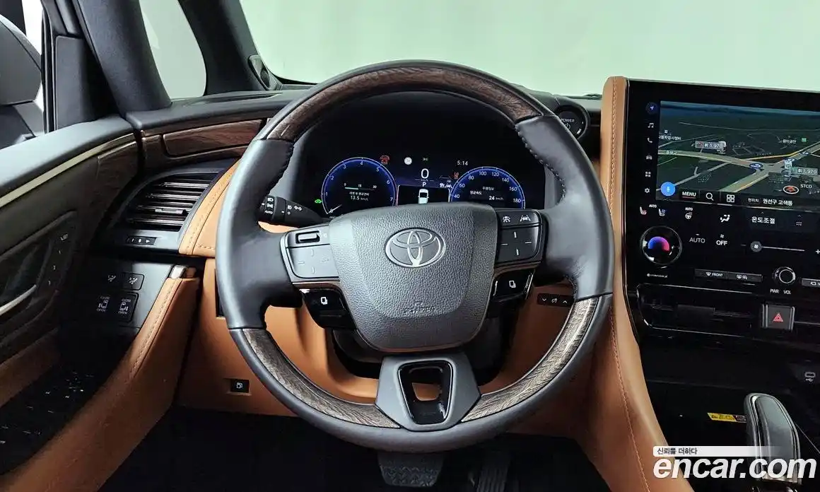 Toyota Alphard 2025 2.5 гидро в Москве № 1405966, фото 18