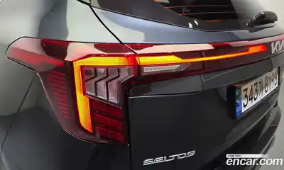 Kia Seltos 2023 1.6 гидро в Москве № 1418258, миниатюра 9
