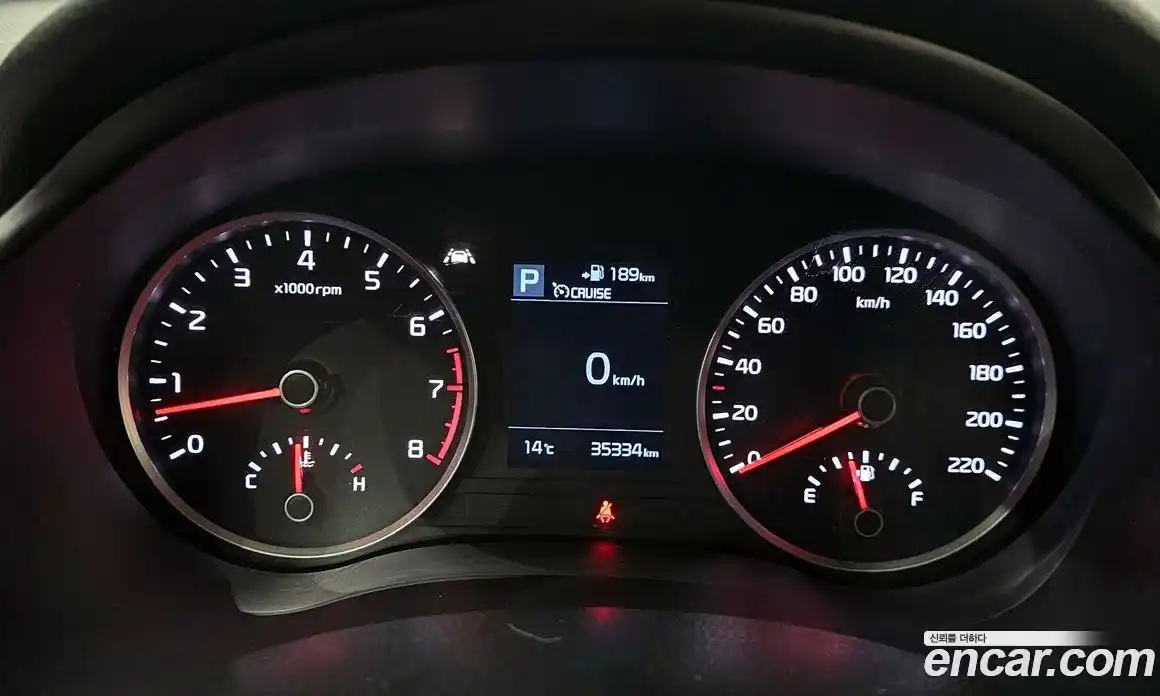 Kia Stonic 2019 1.4 гидро в Москве № 1418324, фото 11