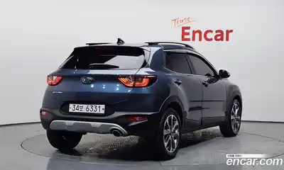 Kia Stonic 2019 1.4 гидро в Москве № 1418324, миниатюра 2