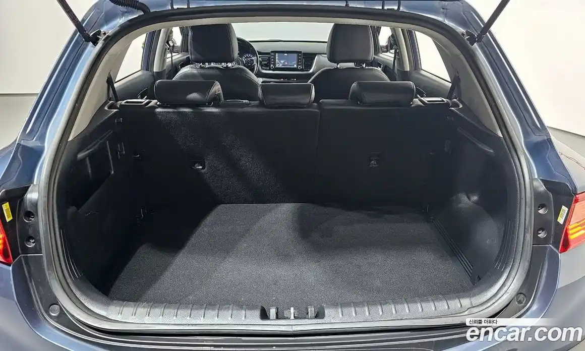 Kia Stonic 2019 1.4 гидро в Москве № 1418324, фото 26