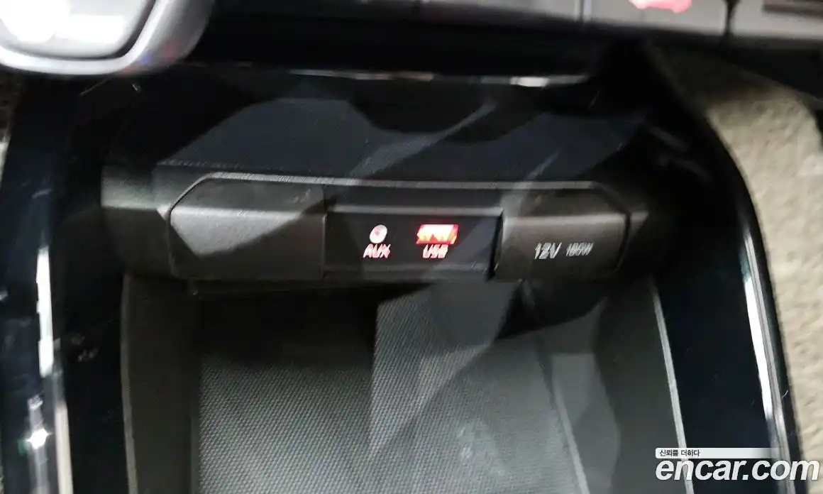 Kia Stonic 2019 1.4 гидро в Москве № 1418324, фото 28