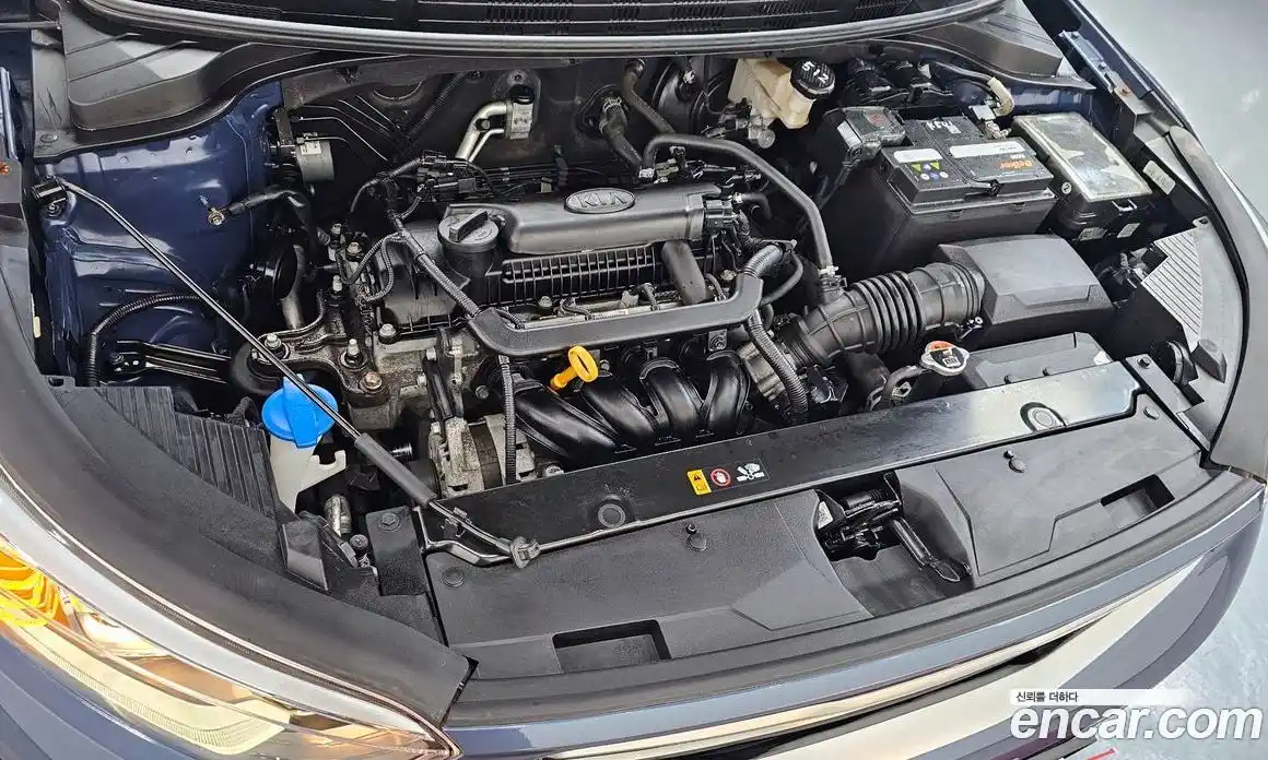 Kia Stonic 2019 1.4 гидро в Москве № 1418324, фото 6