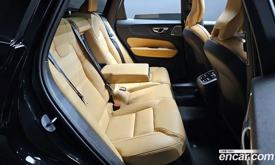 Volvo XC60 2024 2.0 гидро в Москве № 1422887, фото 18