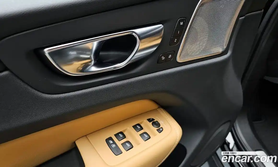 Volvo XC60 2024 2.0 гидро в Москве № 1422887, фото 24