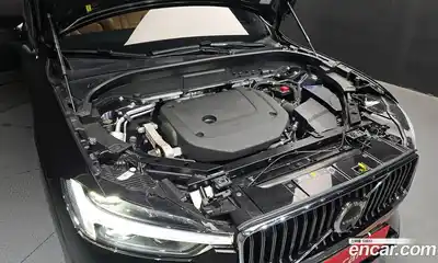 Volvo XC60 2024 2.0 гидро в Москве № 1422887, миниатюра 6