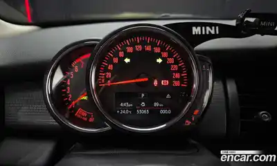 Mini Cooper 2018 1.5 гидро в Москве № 1423654, миниатюра 11