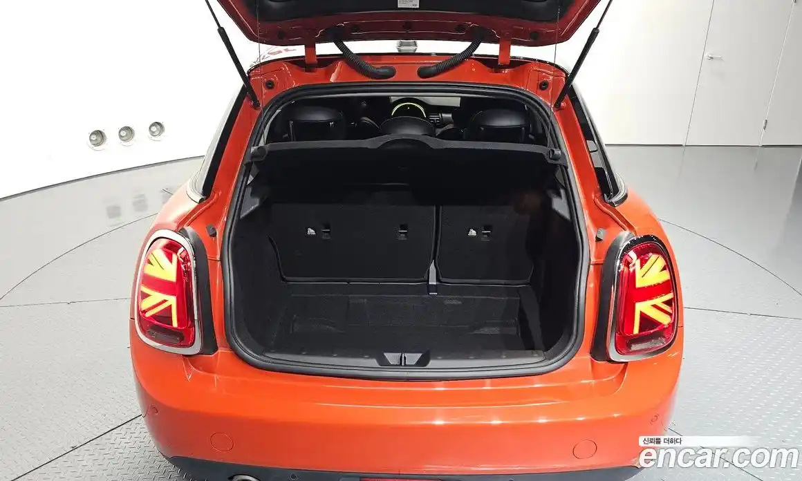 Mini Cooper 2018 1.5 гидро в Москве № 1423654, фото 26