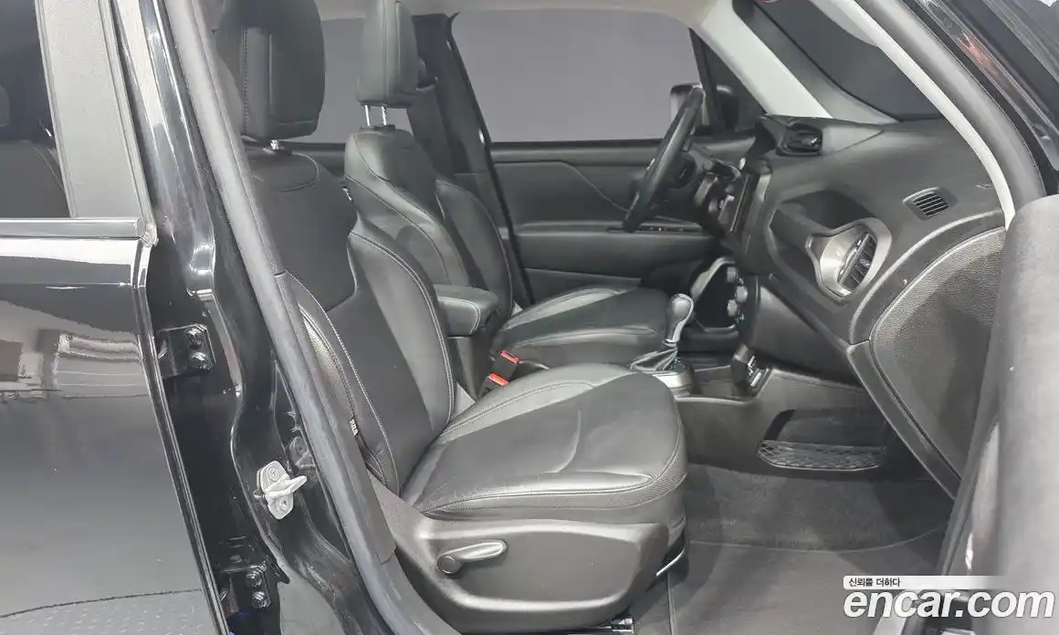 Jeep Renegade 2019 2.4 гидро в Москве № 1424360, фото 17