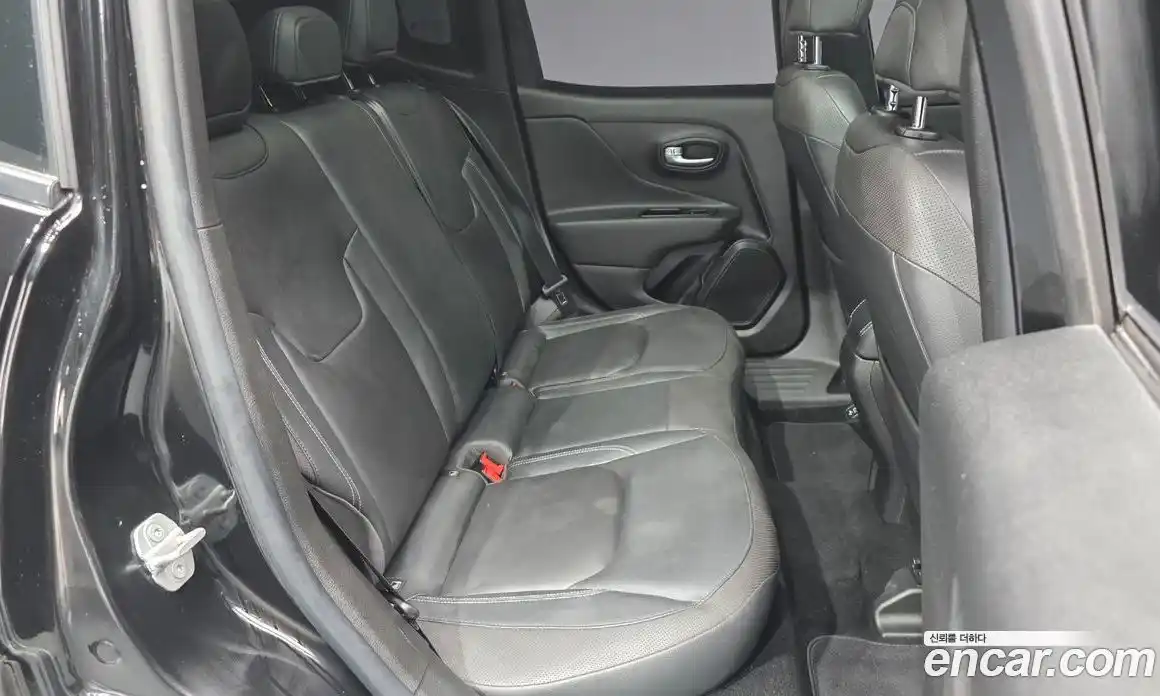 Jeep Renegade 2019 2.4 гидро в Москве № 1424360, фото 18