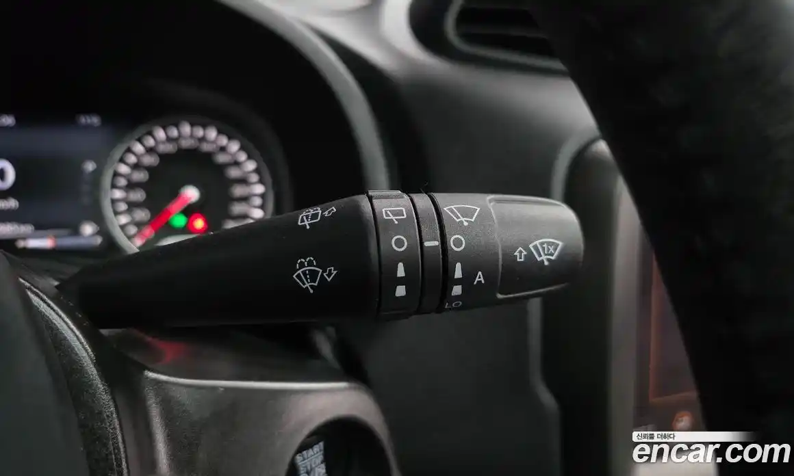 Jeep Renegade 2019 2.4 гидро в Москве № 1424360, фото 24