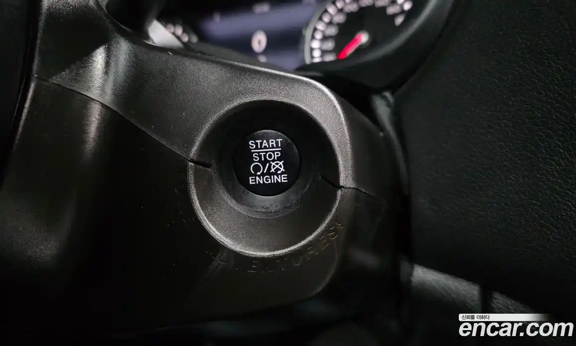 Jeep Renegade 2019 2.4 гидро в Москве № 1424360, фото 27
