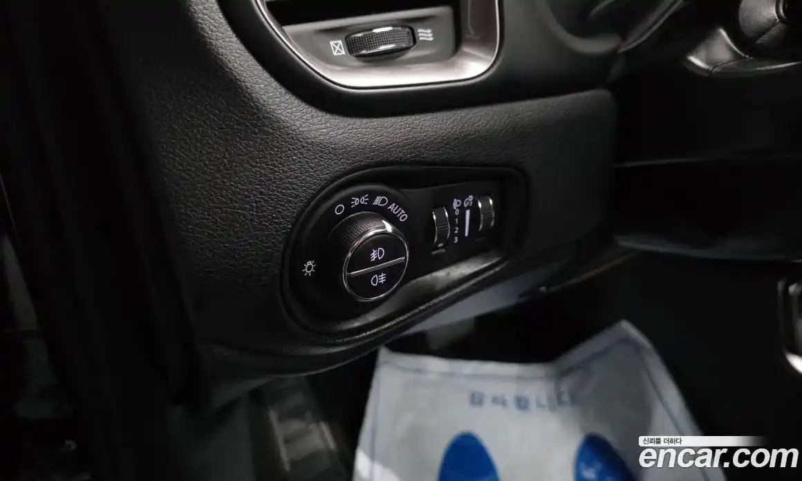 Jeep Renegade 2019 2.4 гидро в Москве № 1424360, фото 28