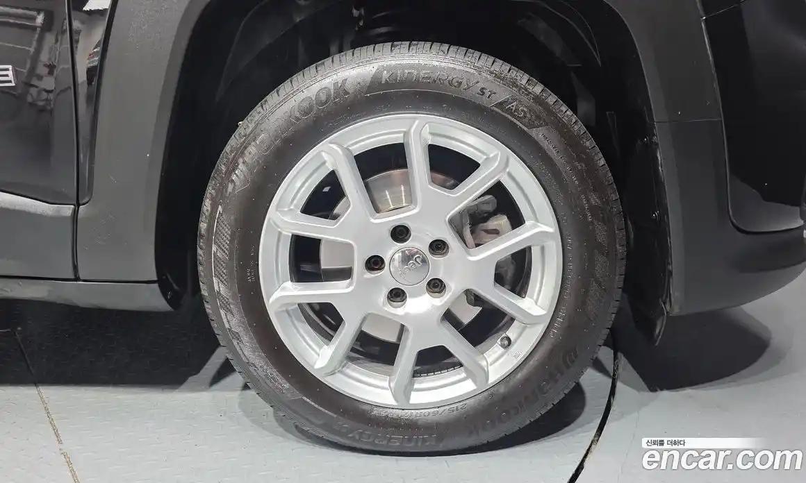 Jeep Renegade 2019 2.4 гидро в Москве № 1424360, фото 7