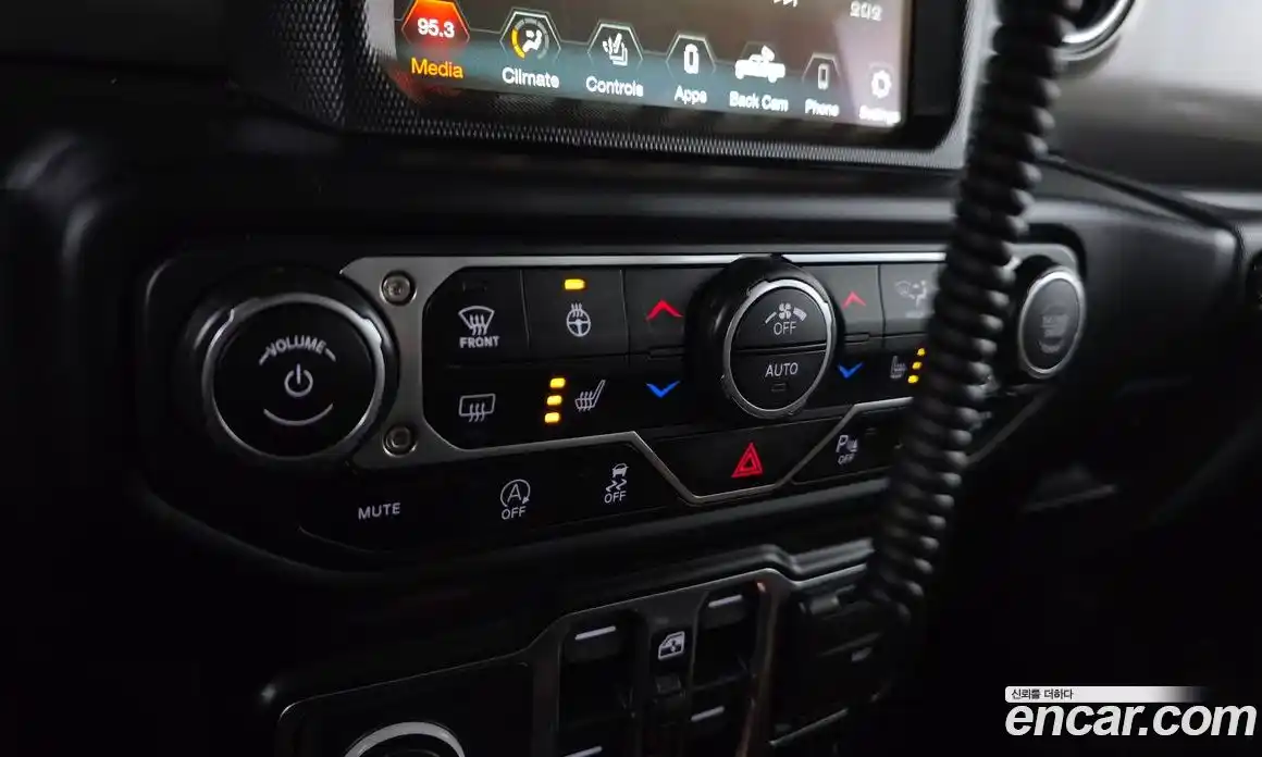 Jeep Gladiator 2021 3.6 гидро в Москве № 1424380, фото 30