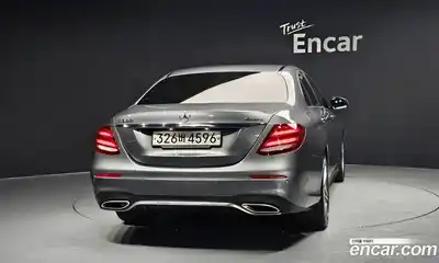 Mercedes-Benz E-Class 2019 2.0 гидро в Москве № 1545517, миниатюра 4