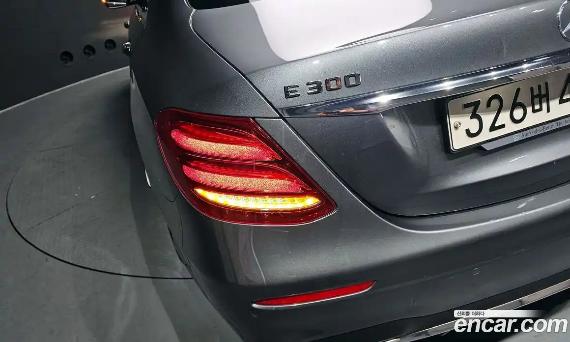 Mercedes-Benz E-Class 2019 2.0 гидро в Москве № 1545517, фото 9