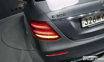 Mercedes-Benz E-Class 2019 2.0 гидро в Москве № 1545517, миниатюра 9