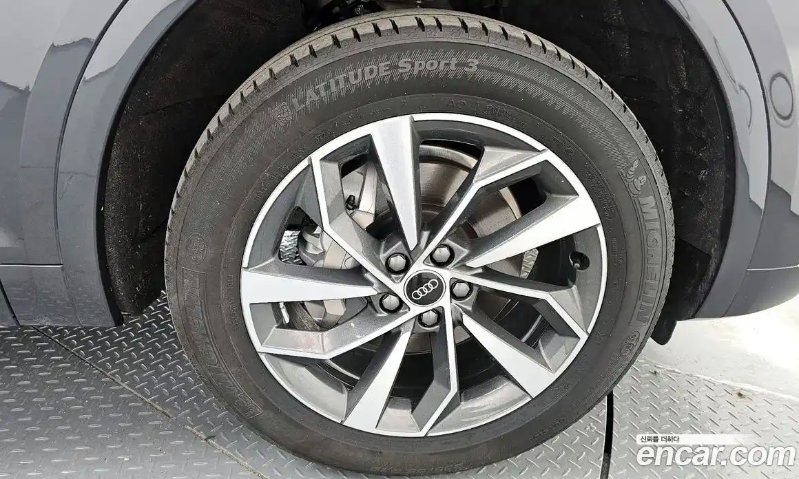 Audi Q5 2023 2.0 гидро в Москве № 1545848, фото 7