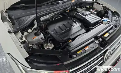 Volkswagen Tiguan 2021 2.0 гидро в Москве № 1549136, миниатюра 6