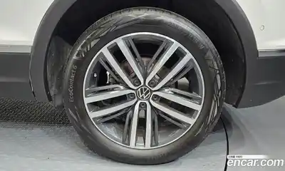 Volkswagen Tiguan 2021 2.0 гидро в Москве № 1549136, миниатюра 7