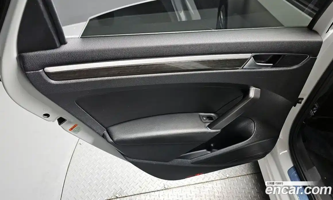 Volkswagen Passat 2018 2.0 гидро в Москве № 1549289, фото 15