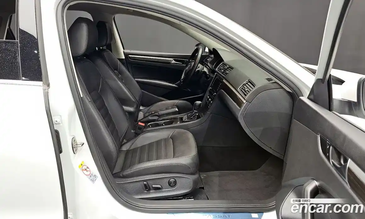 Volkswagen Passat 2018 2.0 гидро в Москве № 1549289, фото 16