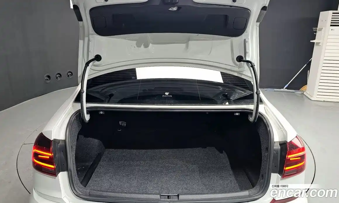 Volkswagen Passat 2018 2.0 гидро в Москве № 1549289, фото 26