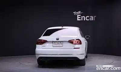 Volkswagen Passat 2018 2.0 гидро в Москве № 1549289, миниатюра 4