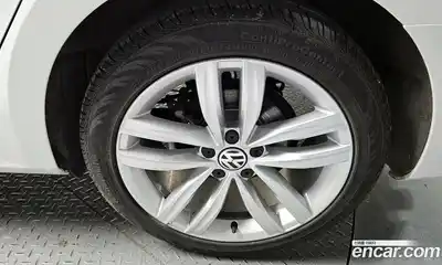 Volkswagen Passat 2018 2.0 гидро в Москве № 1549289, миниатюра 7