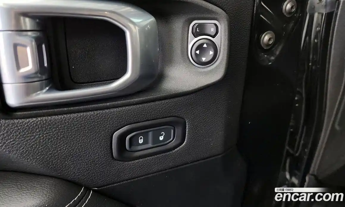 Jeep Wrangler 2021 2.0 гидро в Москве № 1549766, фото 29
