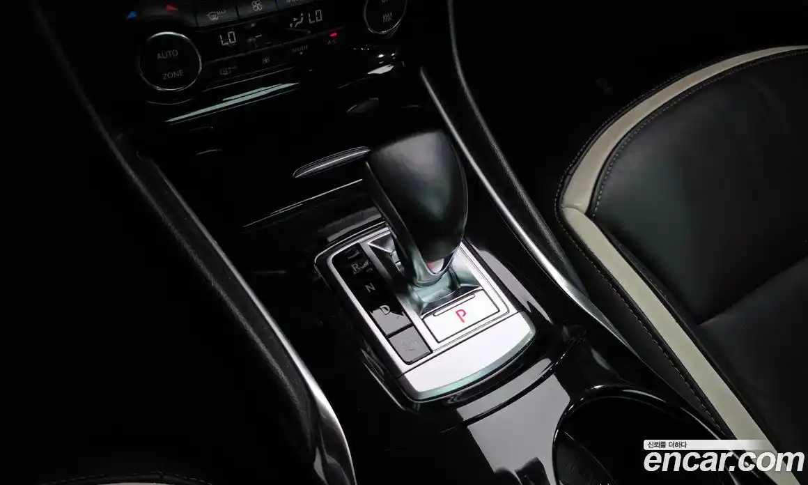 Infiniti Q30 2019 2.0 гидро в Москве № 1551023, фото 12