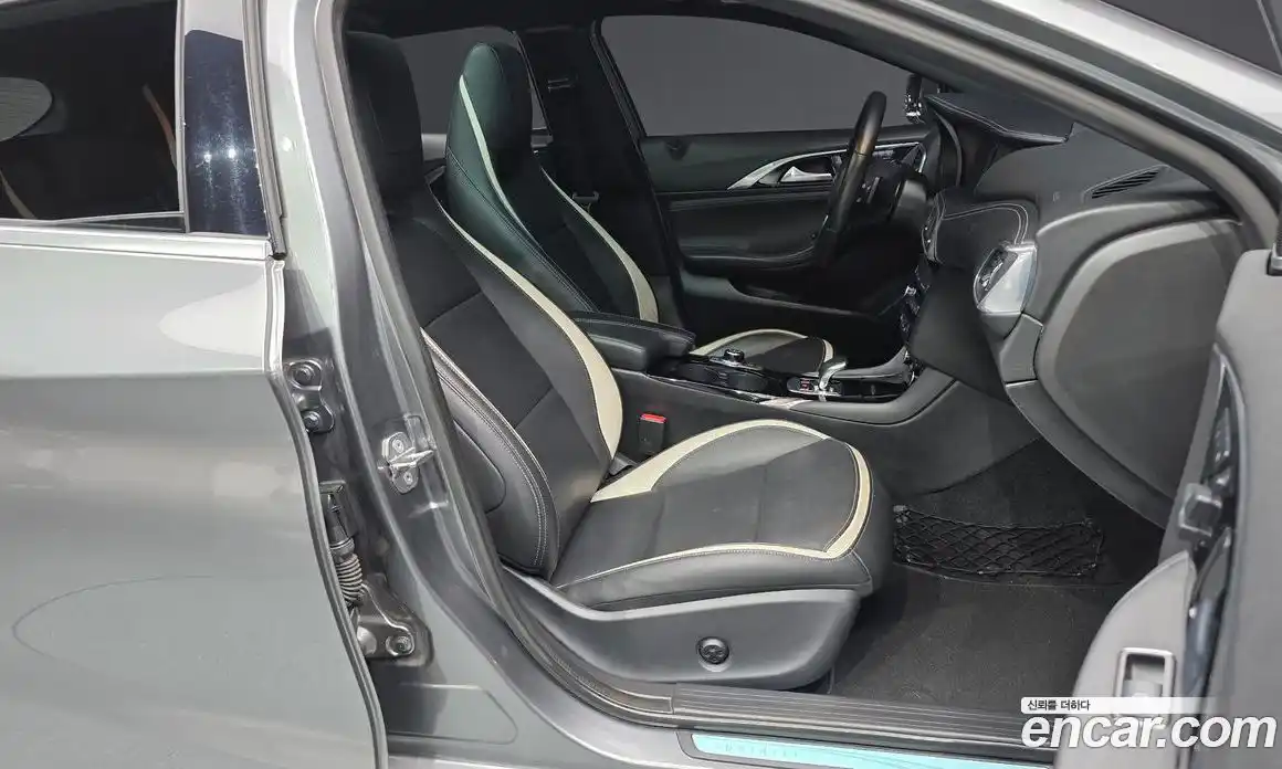 Infiniti Q30 2019 2.0 гидро в Москве № 1551023, фото 17