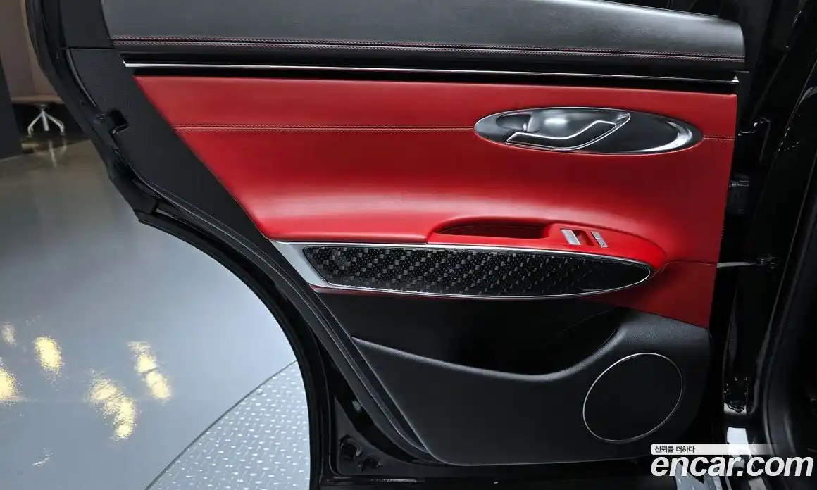 Genesis GV70 2021 2.5 гидро, фото 15