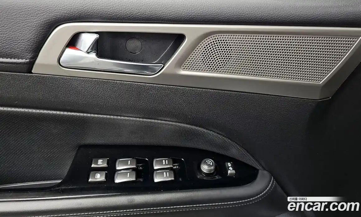 SsangYong Rexton 2017 2.2 гидро в Москве № 1613099, фото 16