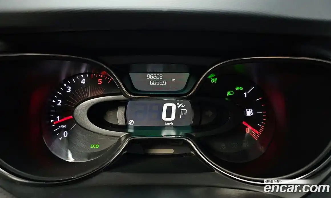 Renault QM3 2016 1.5 гидро в Москве № 1615441, фото 11