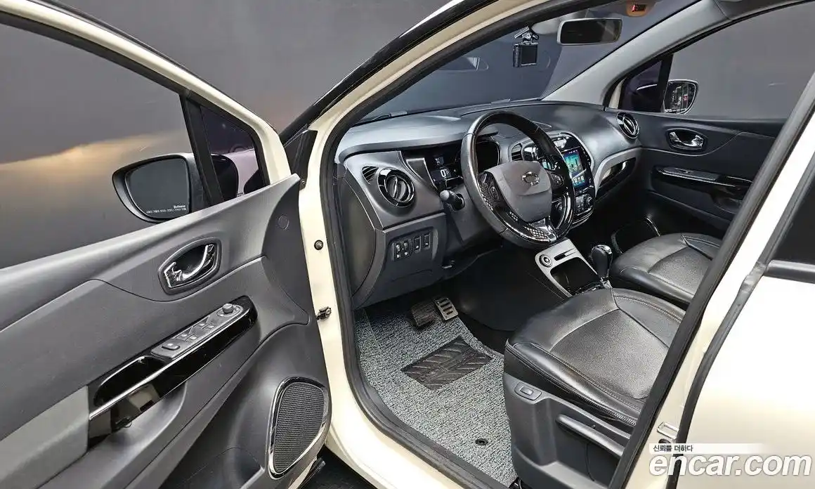 Renault QM3 2016 1.5 гидро в Москве № 1615441, фото 13