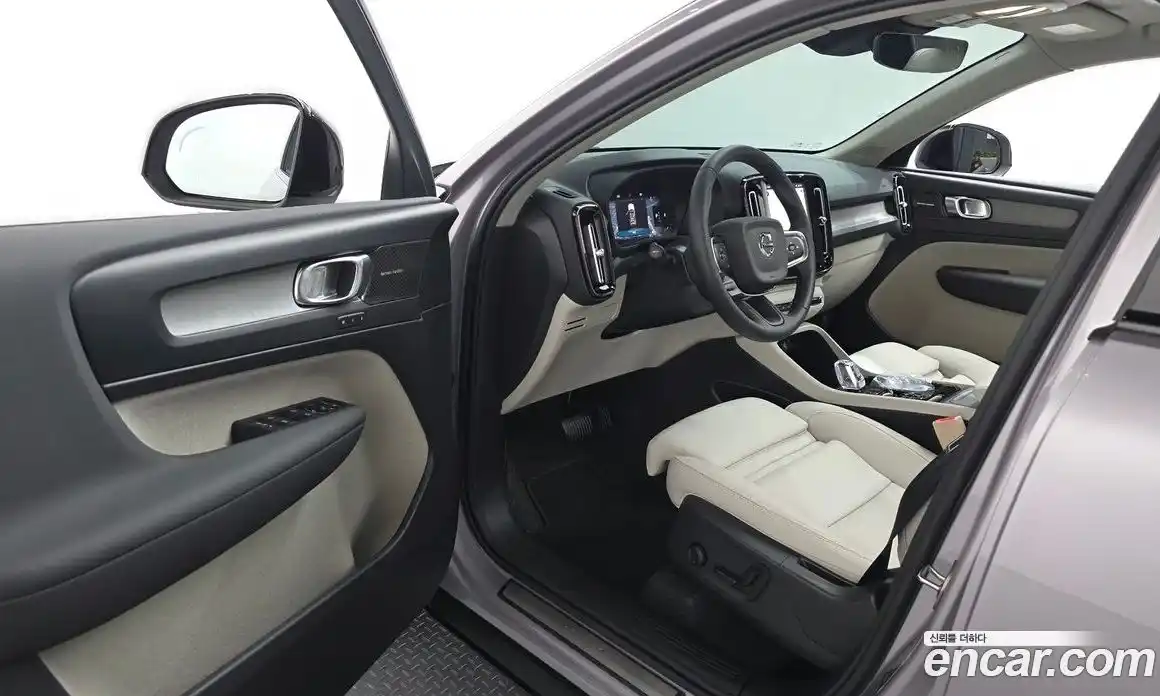 Volvo XC40 2026 2.0 гидро в Москве № 1618458, фото 13